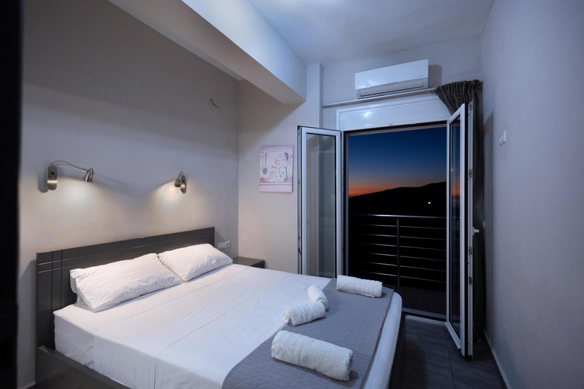 Akrotiri Panorama- Luxury Rental Apartments With Sea View Rodakino Exteriér fotografie